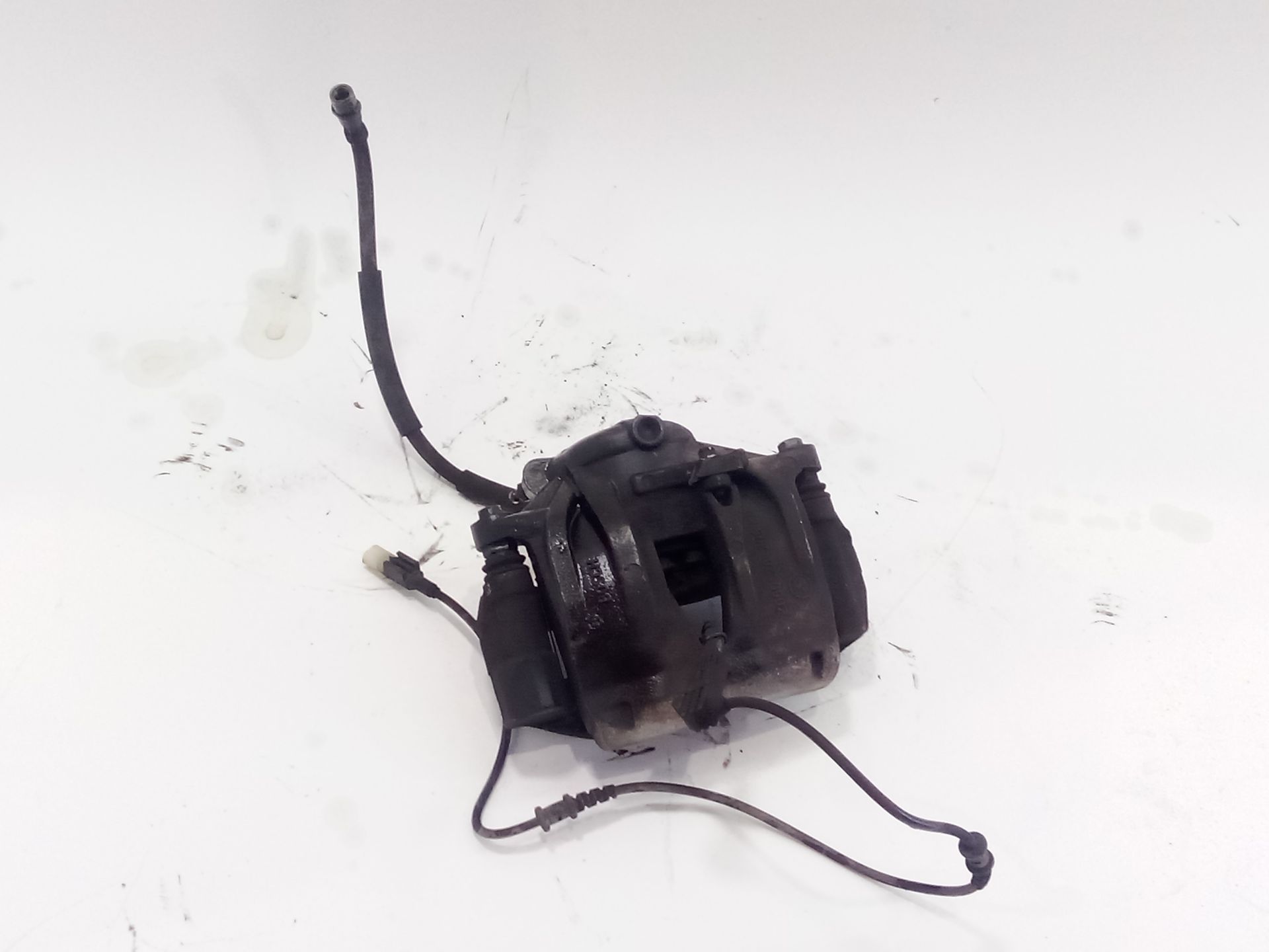 pinza_freno_delantera_izquierda_a0034200183_a_003_420_01_83_mercedes_benz_clase_e_w211_e_270_cdi_211_016