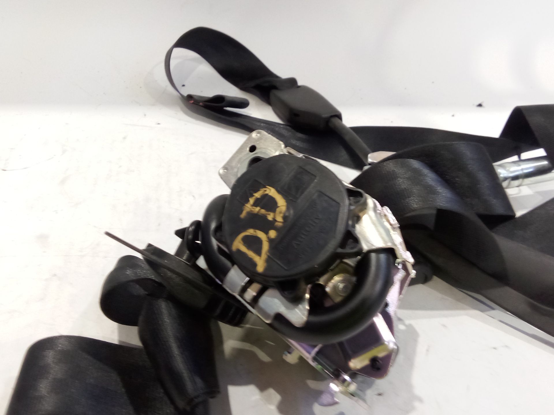 cinturon_seguridad_delantero_derecho_868842007rmeganeiv_al_de