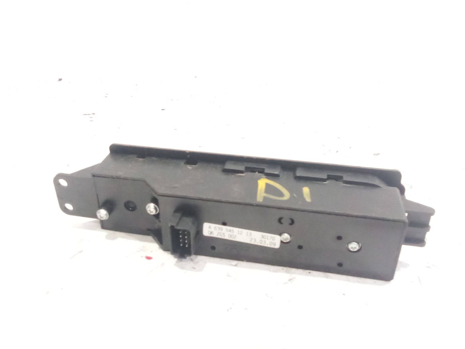 mando_elevalunas_delantero_izquierdo_a6395451213_mercedes_benz_vito_autobus_w639_111_cdi_639_701_639_703_639_705