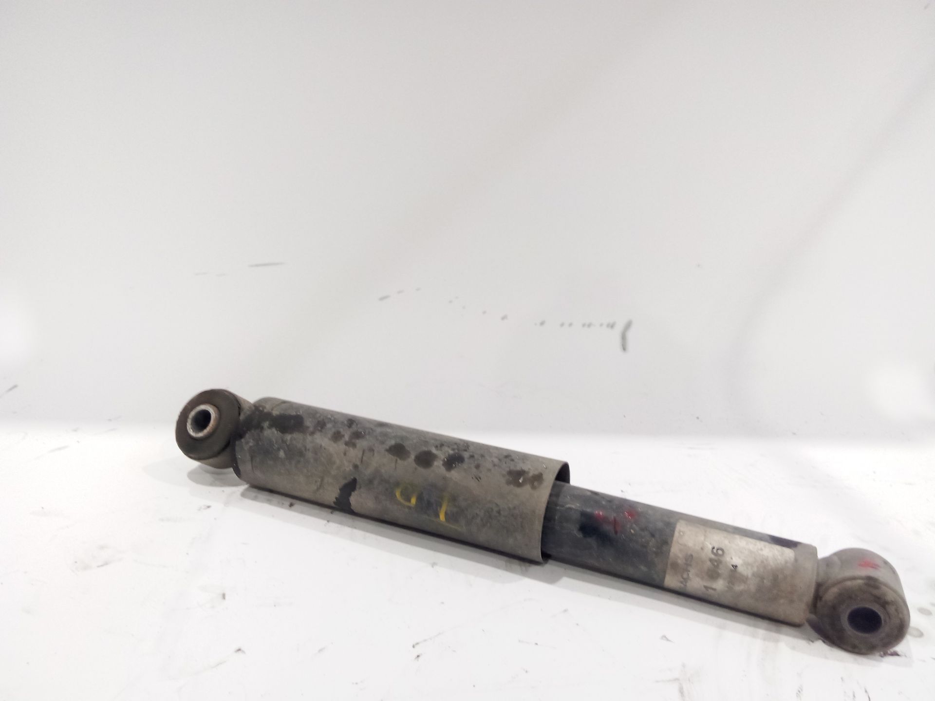 amortiguador_trasero_derecho_a6393262400_sachs_a_639_326_24_00_mercedes_benz_vito_autobus_w639_111_cdi_639_701_639_703_639_705