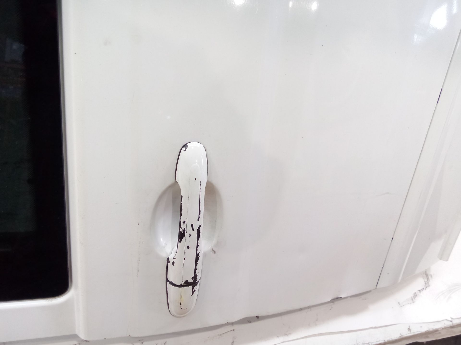 puerta_corredera_lateral_izquierda_a6397301905_n_de_pintura9147_color_de_pintura_blanco_artico_mb_9147_a_639_730_19_05_mercedes