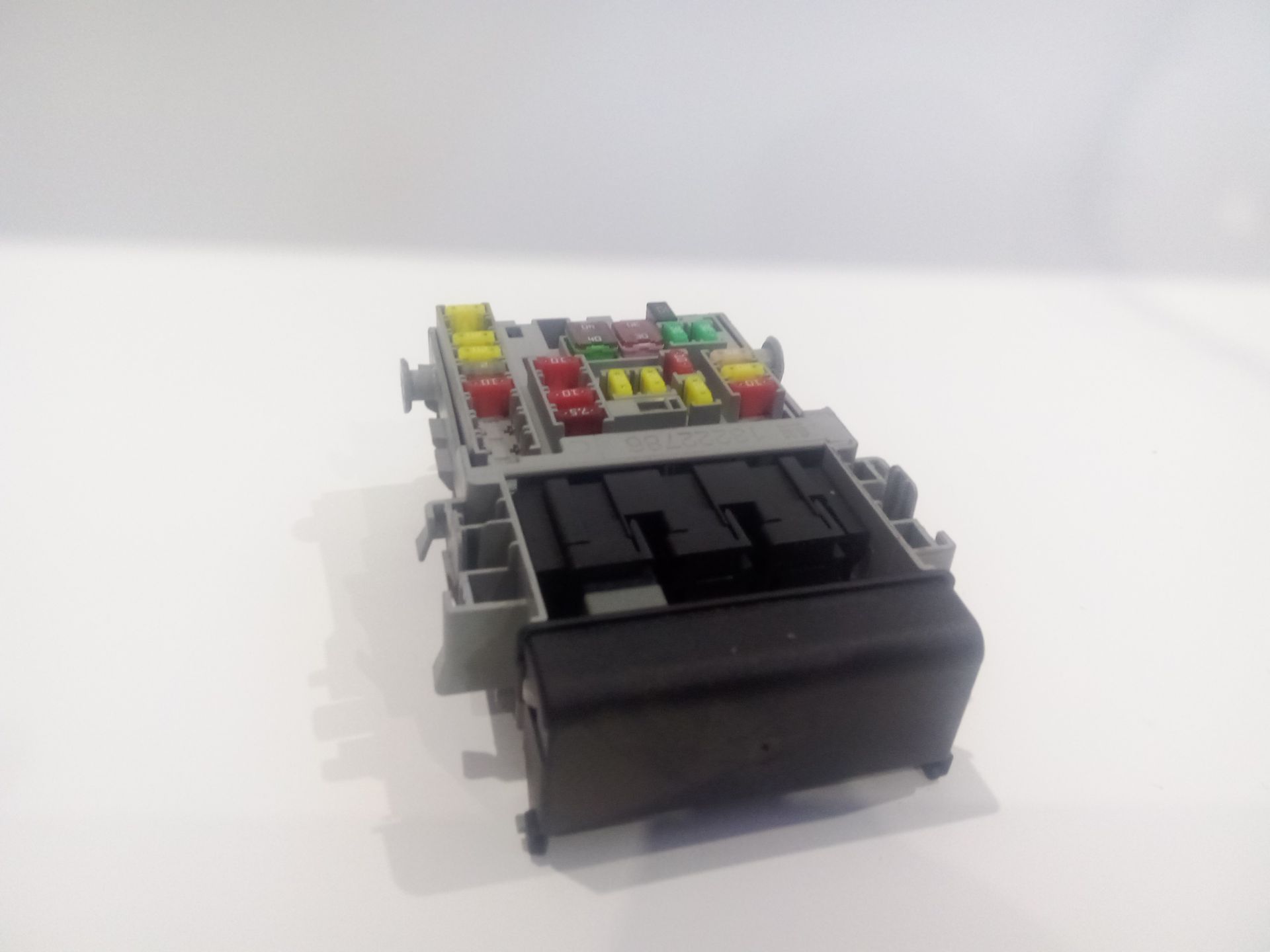 caja_reles_fusibles_13222786_opel_insignia_a_sports_tourer_g09_2_0_cdti_35