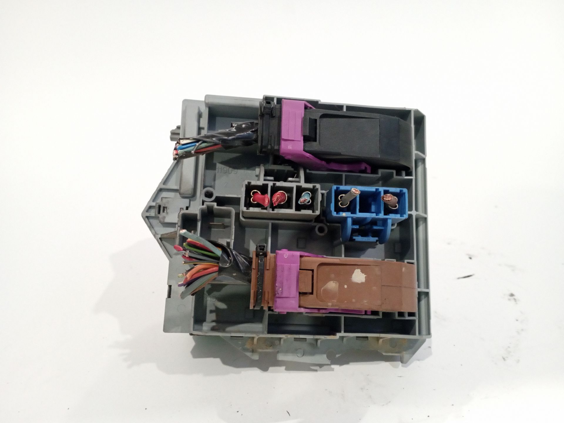 caja_reles_fusibles_1349948080_peugeot_boxer_furgoneta_2_2_hdi_120