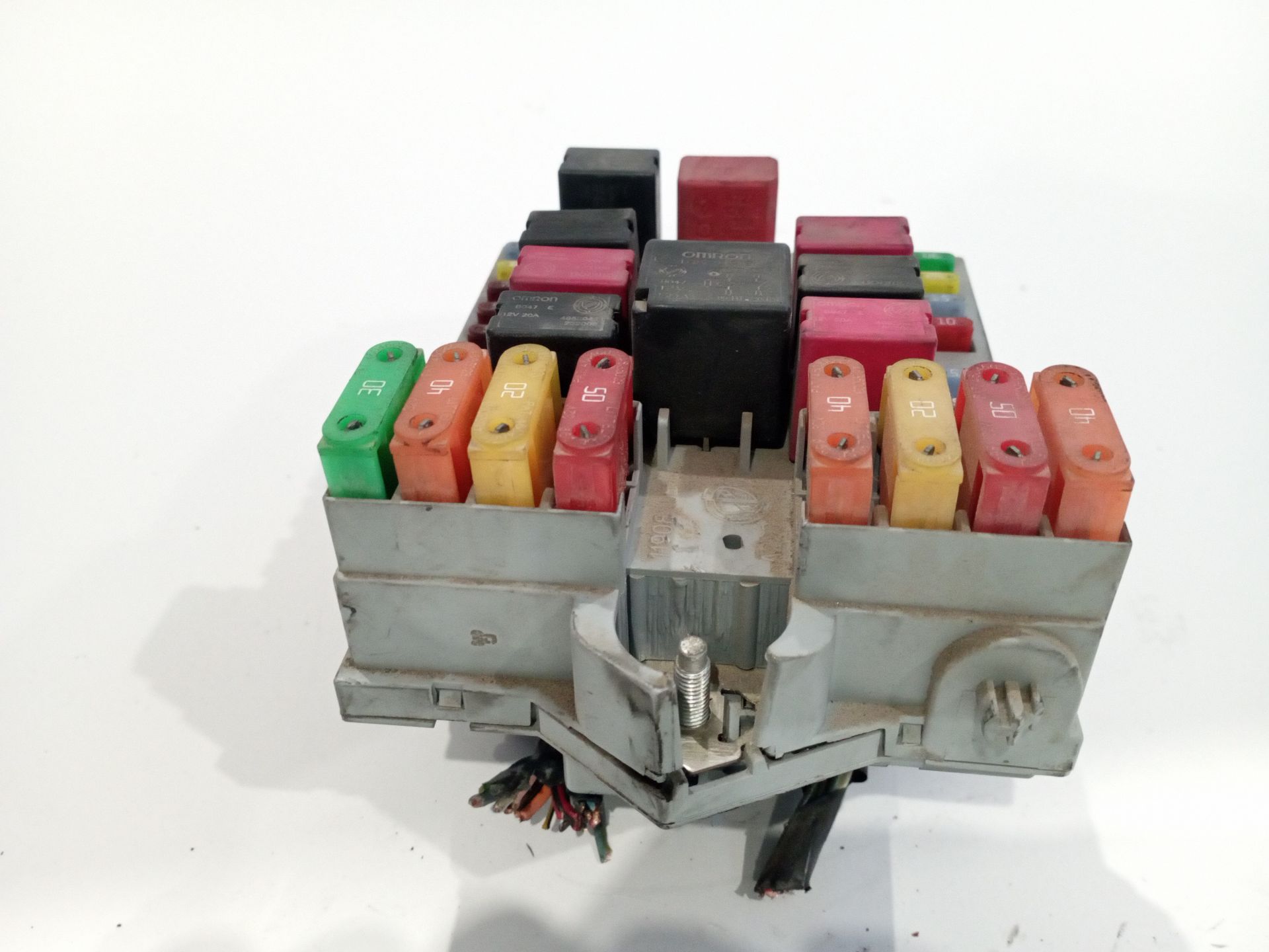 caja_reles_fusibles_1349948080_peugeot_boxer_furgoneta_2_2_hdi_120