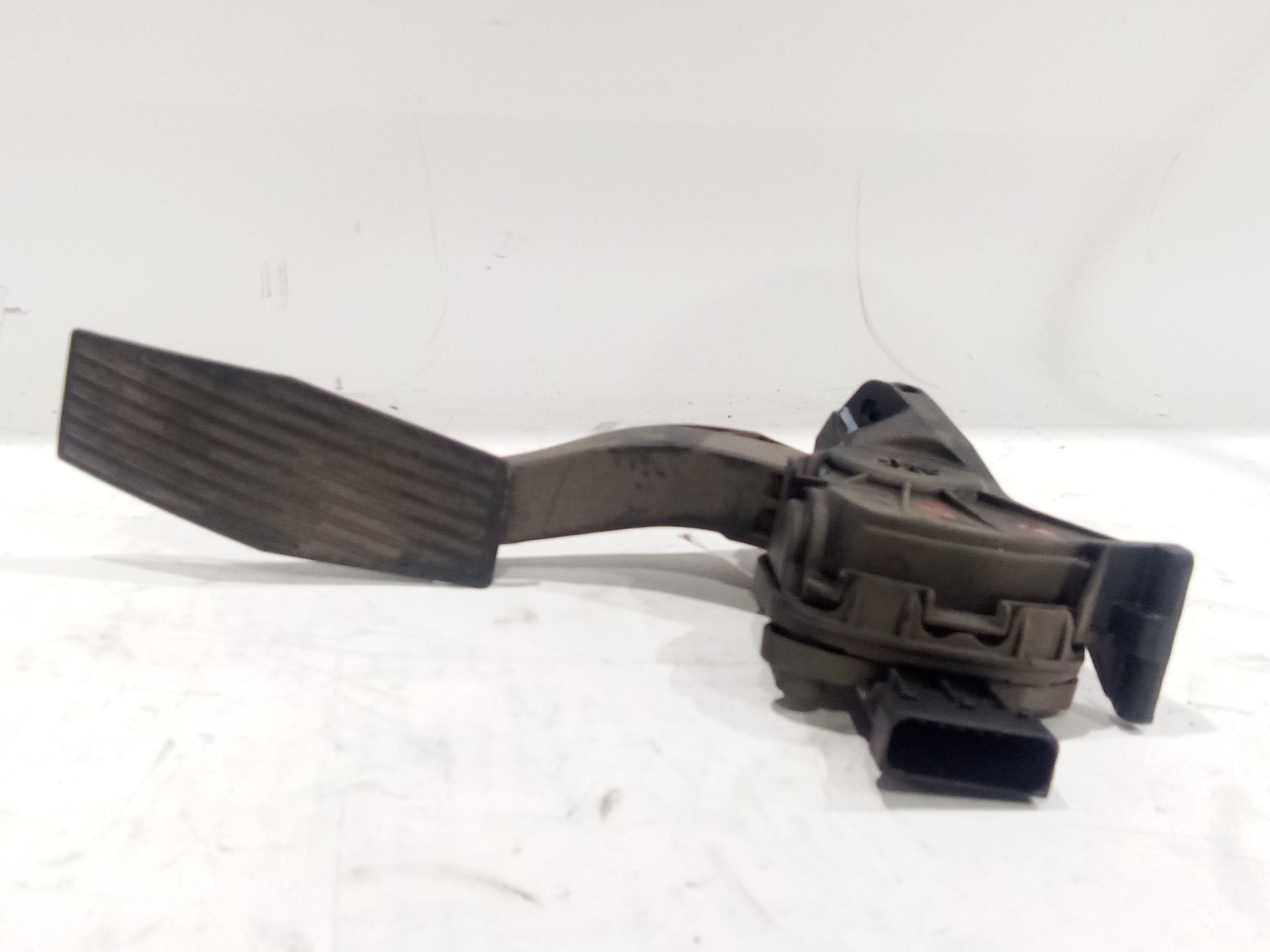 potenciometro_pedal_13237352_opel_insignia_a_sports_tourer_g09_2_0_cdti_35