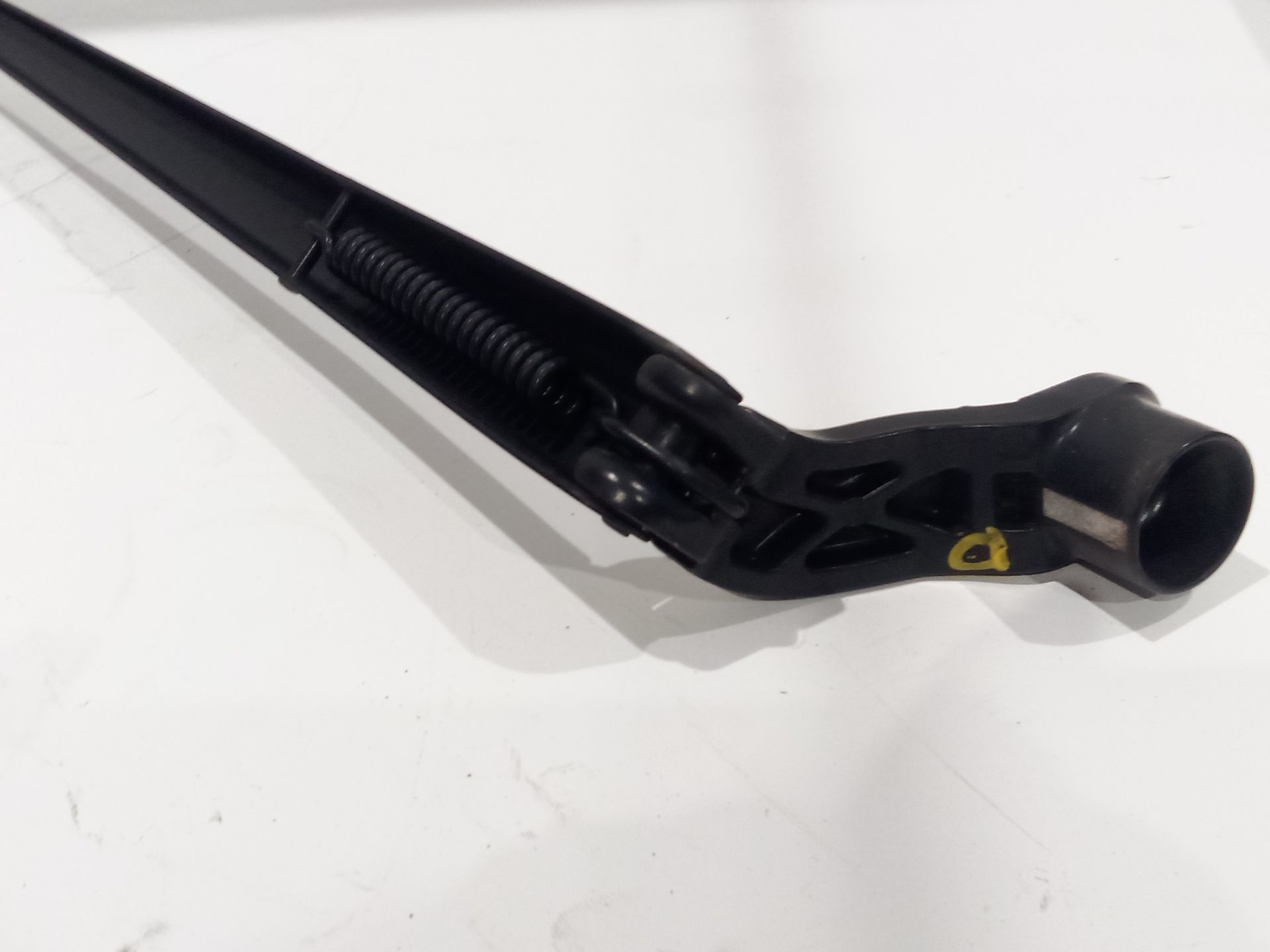 brazo_limpia_delantero_derecho_kd5167321_kd51_67_321_mazda_cx_5_ke_gh_2_2_d_ke2fw