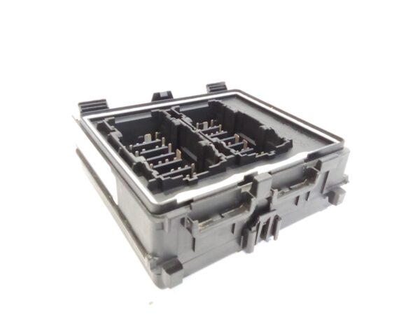 caja_reles_fusibles_l1tt14d068_ford_puma_j2k_cf7_1_0_ecoboost_mhev