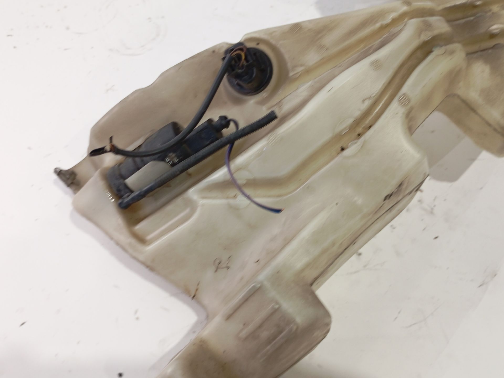 deposito_limpia_8e0955451an_audi_a4_b7_8ec_3_0_tdi_quattro