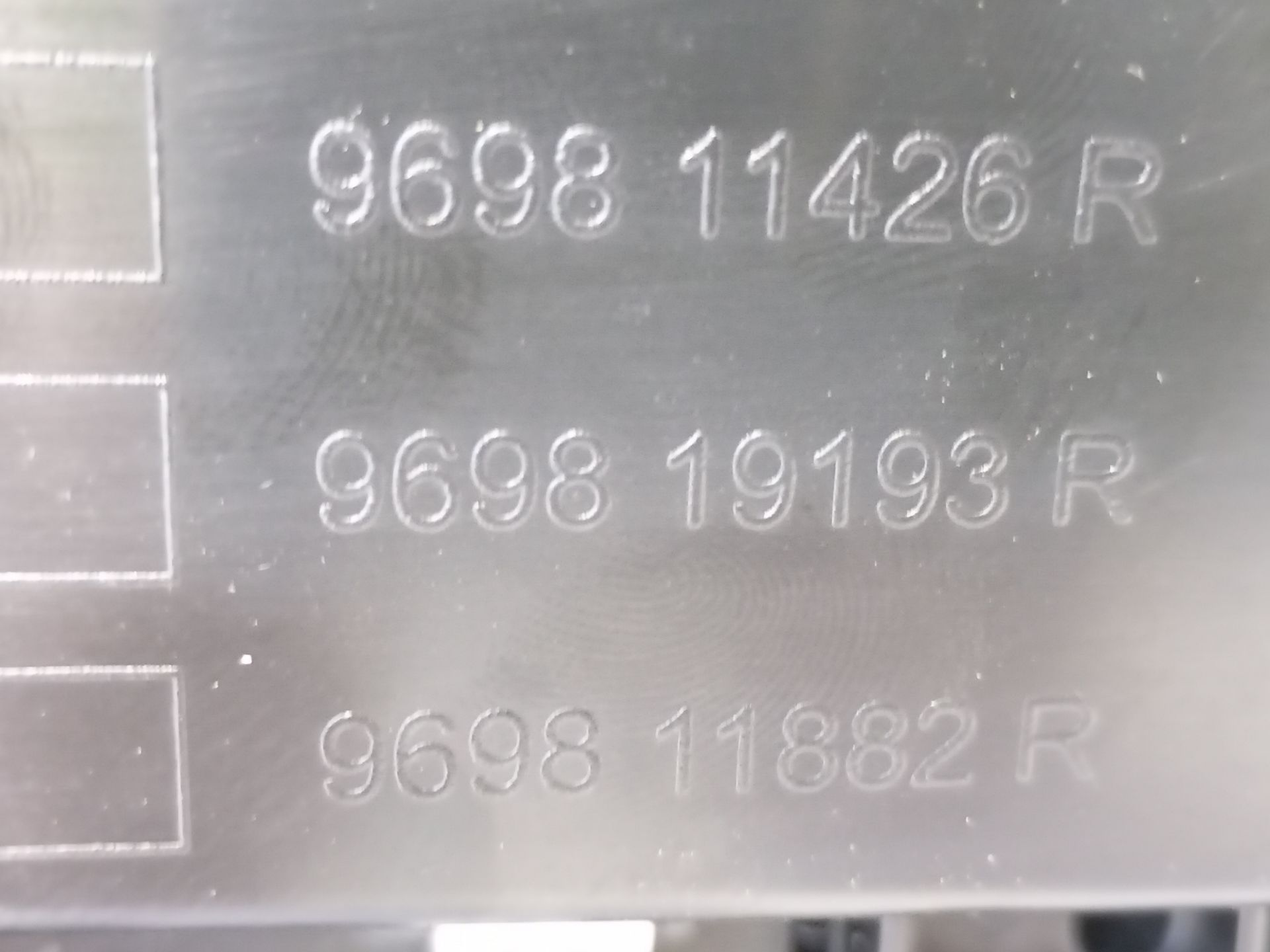 luz_interior_969811426r_austral_con_compartimiento_y_boton_s_o_s_al_de