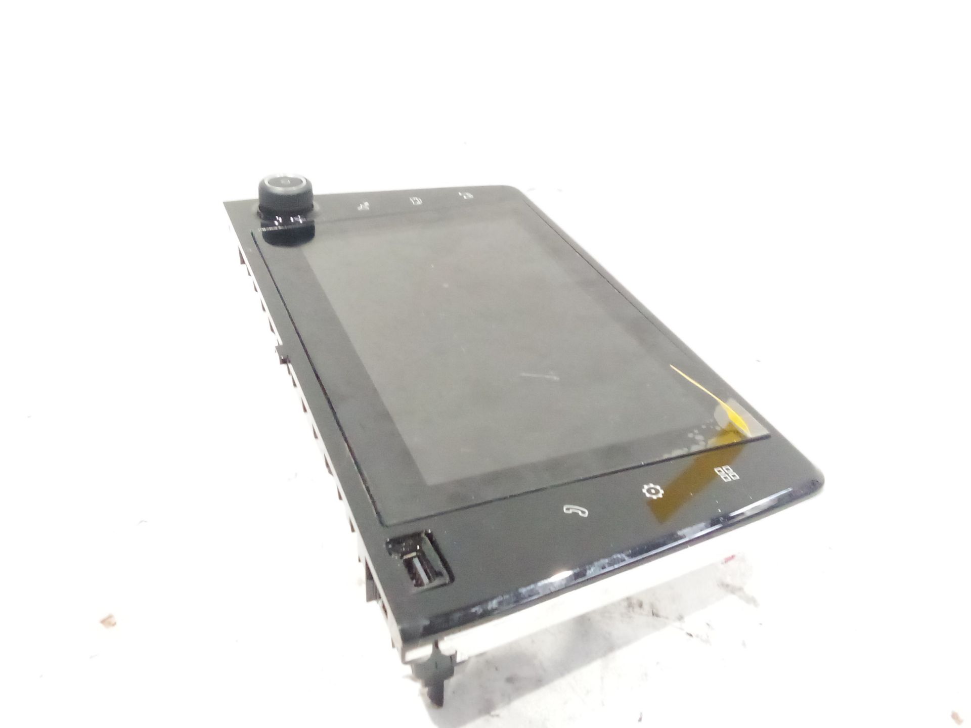 pantalla_multifuncion_98345773zd_98_345_773_zd_peugeot_rifter_1_5_bluehdi_130