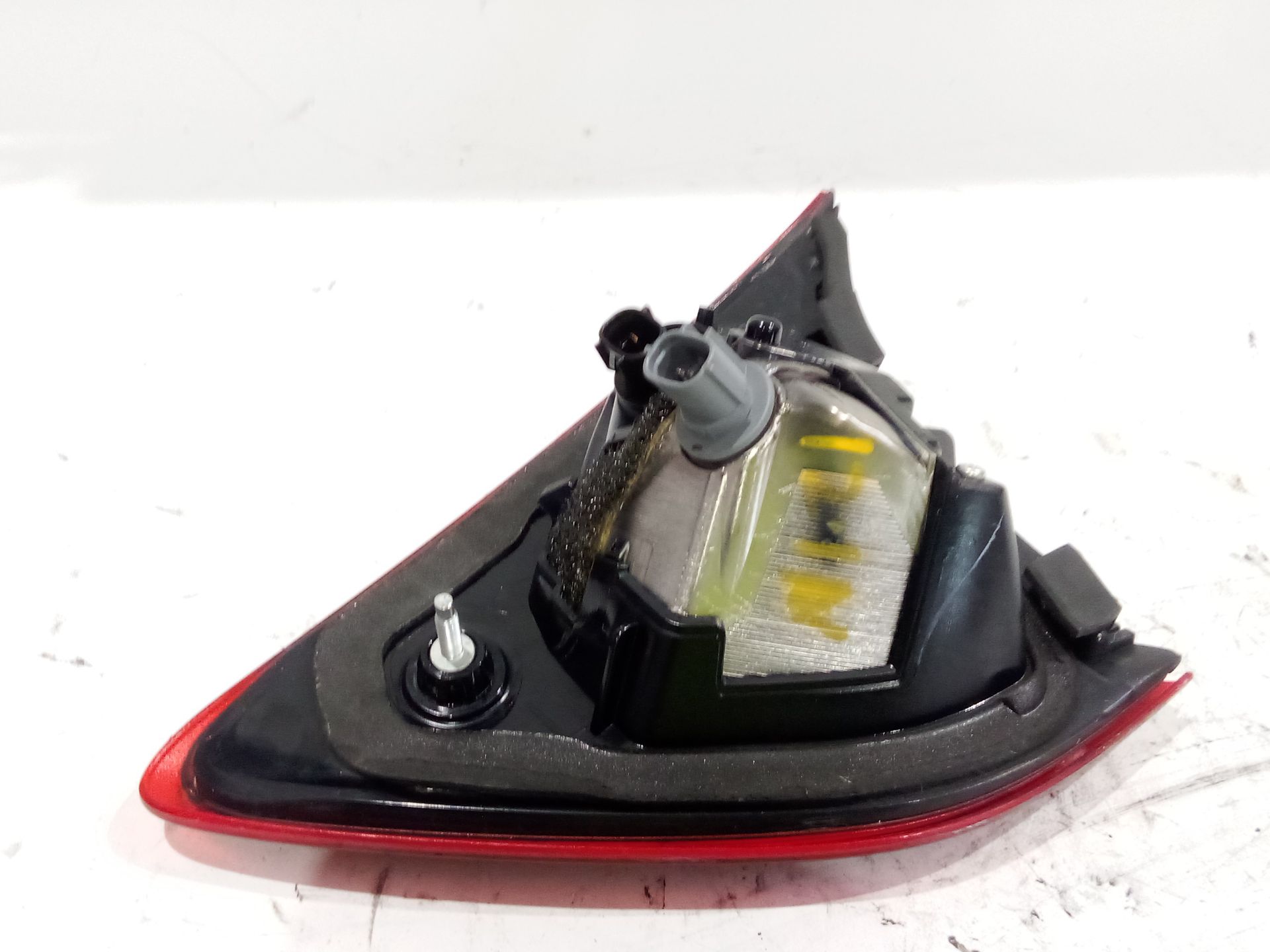 piloto_trasero_izquierdo_interior_kd53513g0c_kd53_51_3g0c_mazda_cx_5_ke_gh_2_2_d_ke2fw