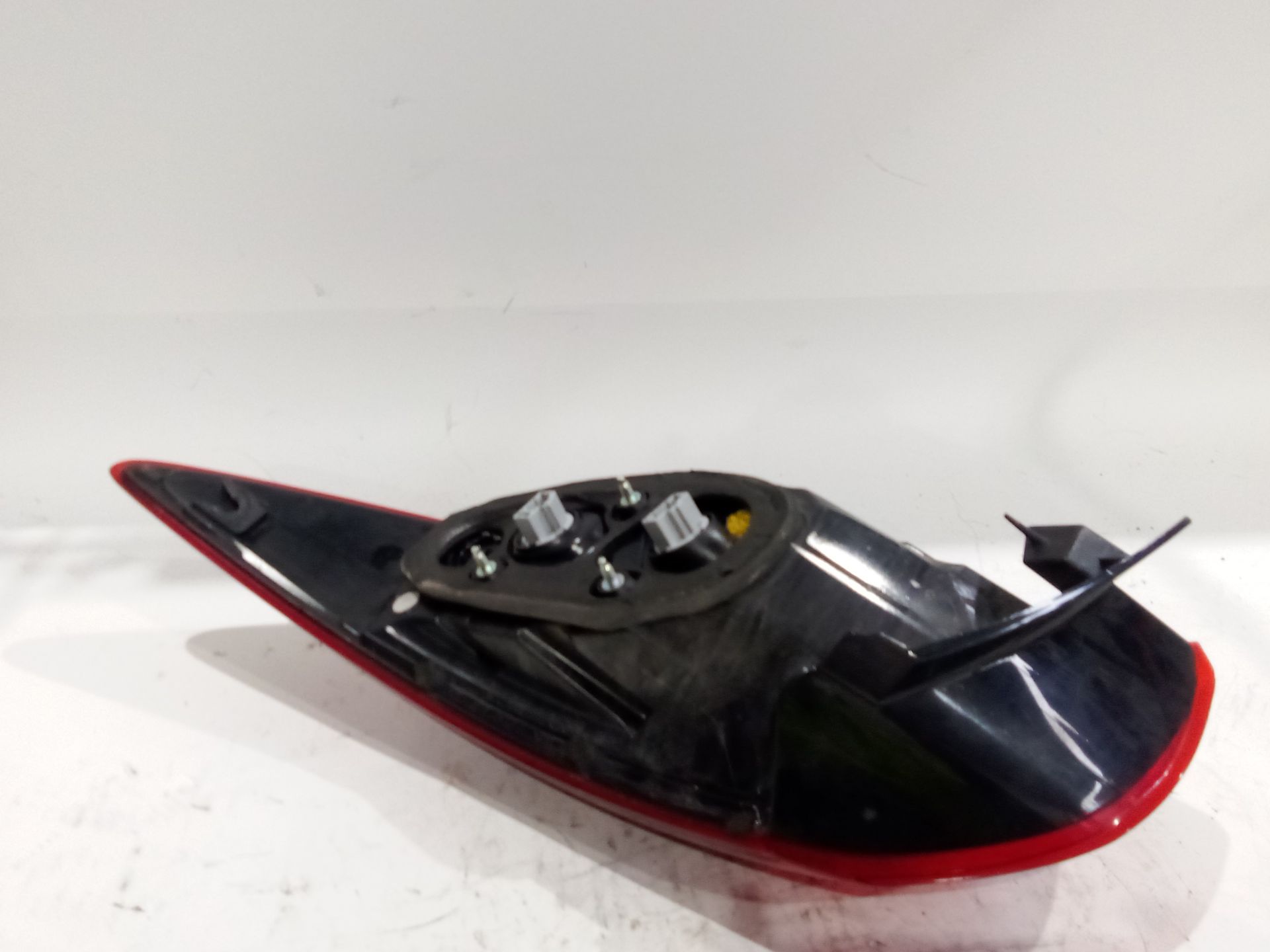 piloto_trasero_izquierdo_exterior_kd5451160d_kd54_51_160d_mazda_cx_5_ke_gh_2_2_d_ke2fw