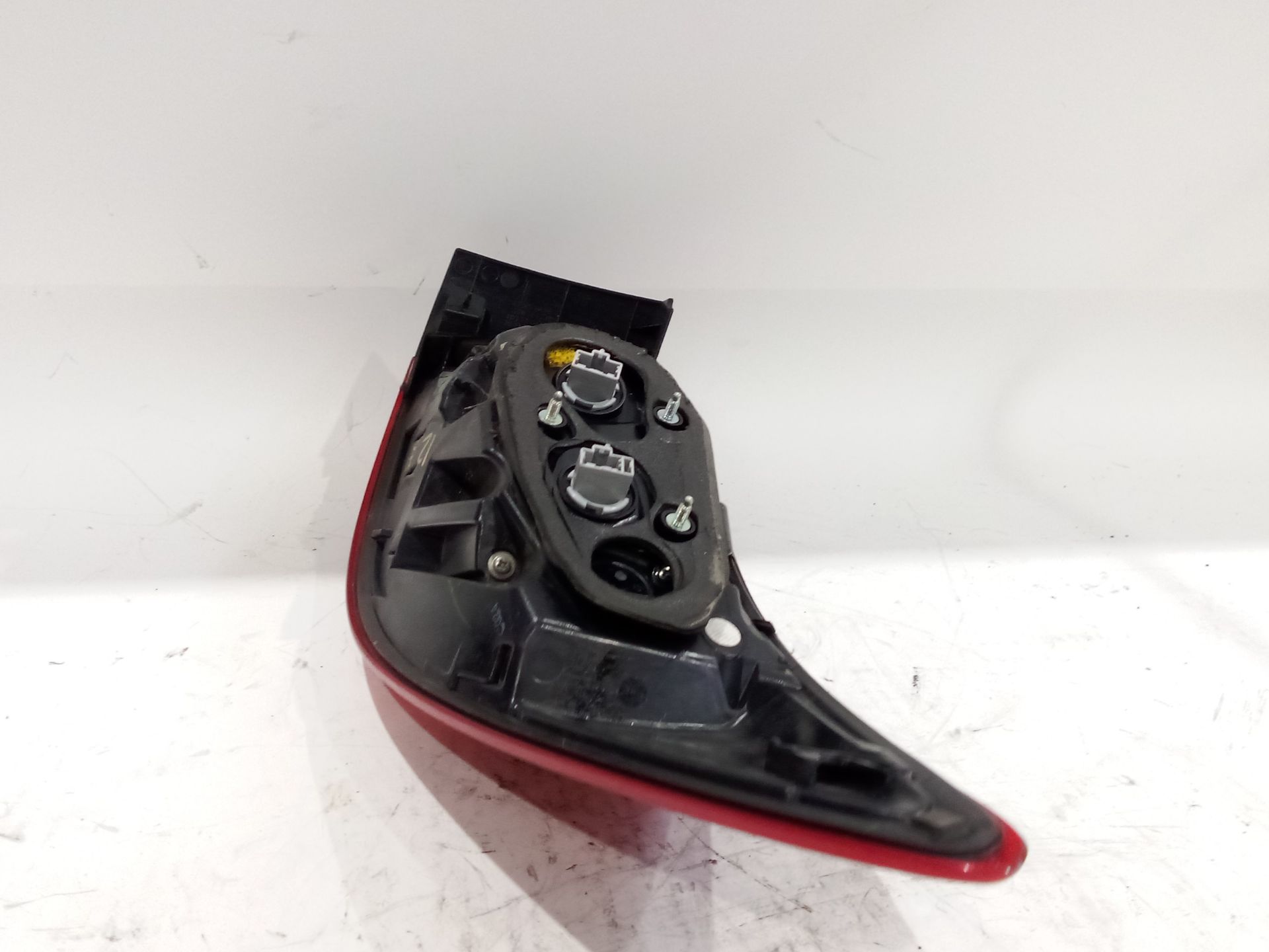 piloto_trasero_izquierdo_exterior_kd5451160d_kd54_51_160d_mazda_cx_5_ke_gh_2_2_d_ke2fw