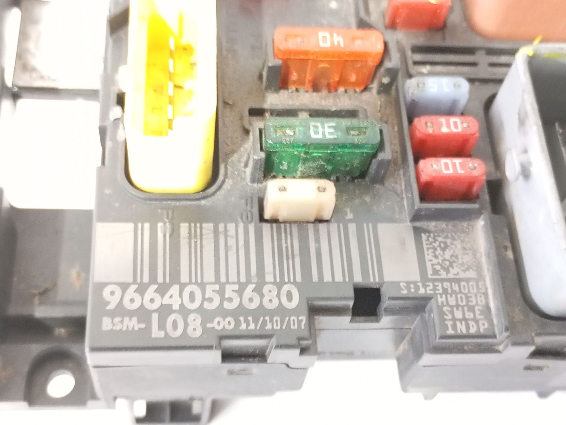 caja_reles_fusibles_9664955680_l08_00_citr_n_c4_grand_picasso_i_ua_1_6_hdi