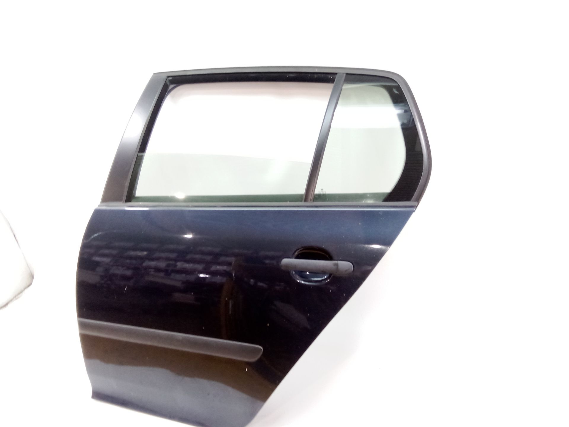 puerta_trasera_izquierda_1k6833105j_color_exterior_n_de_pintura_w9_c5f_1k6_833_105_j_volkswagen_golf_v_1k1_1_6