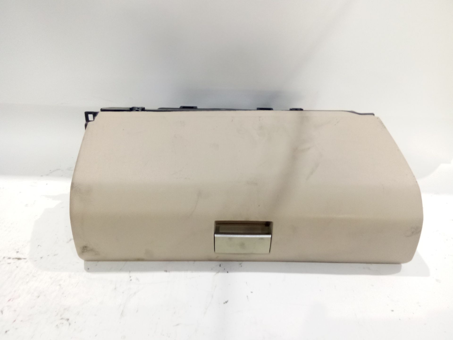 guantera_a1696800139_beige_mercedes_benz_clase_b_sports_tourer_w245_b_200_turbo_245_234