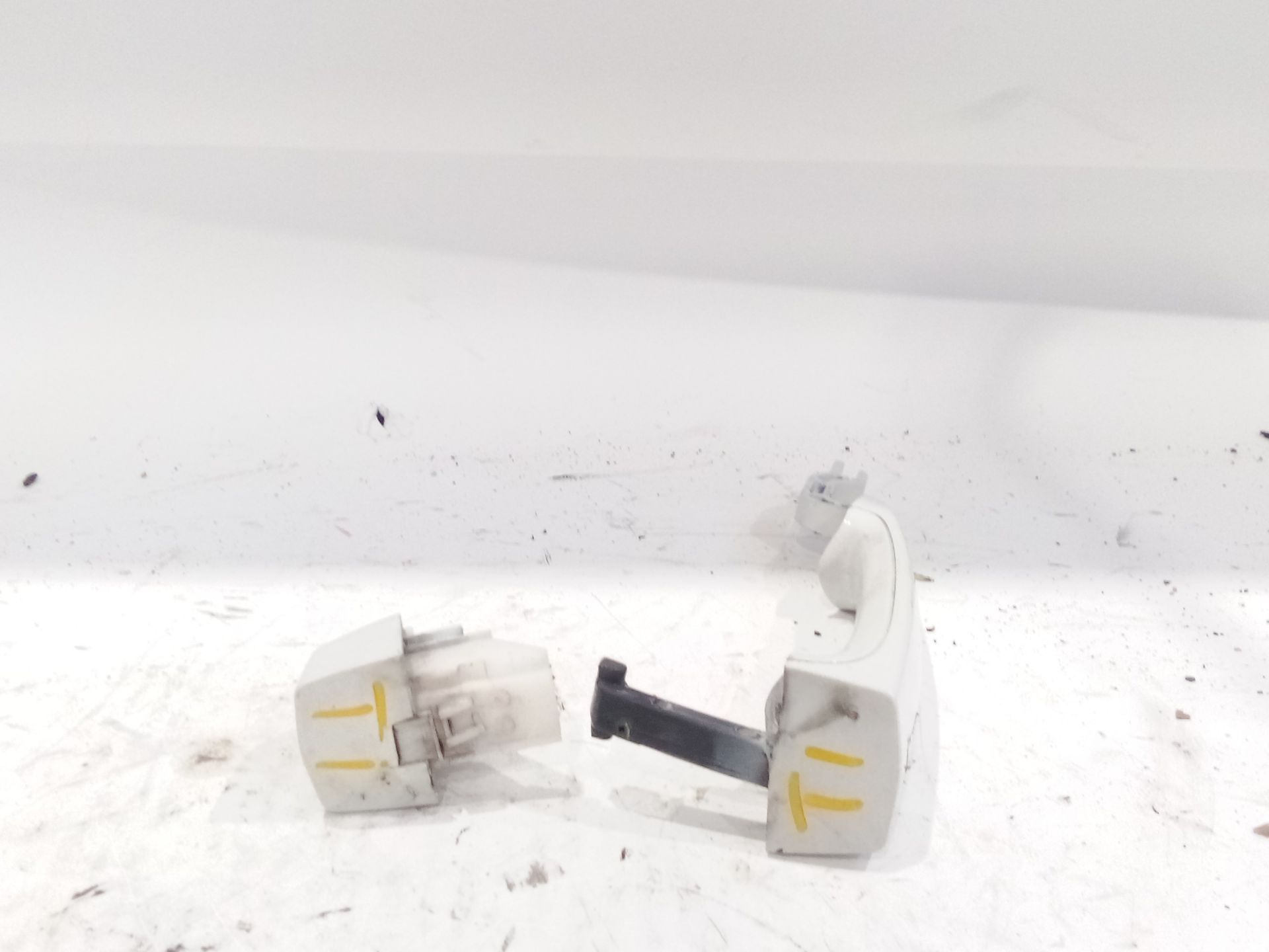 maneta_exterior_trasera_izquierda_51210445185_51_21_0_445_185_bmw_3_e90_318_d