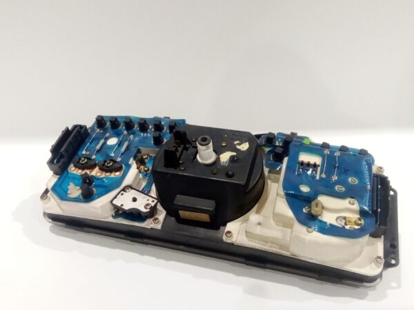 cuadro_instrumentos_sinreferencia_saab_900_i_combi_coupe_2_0_16