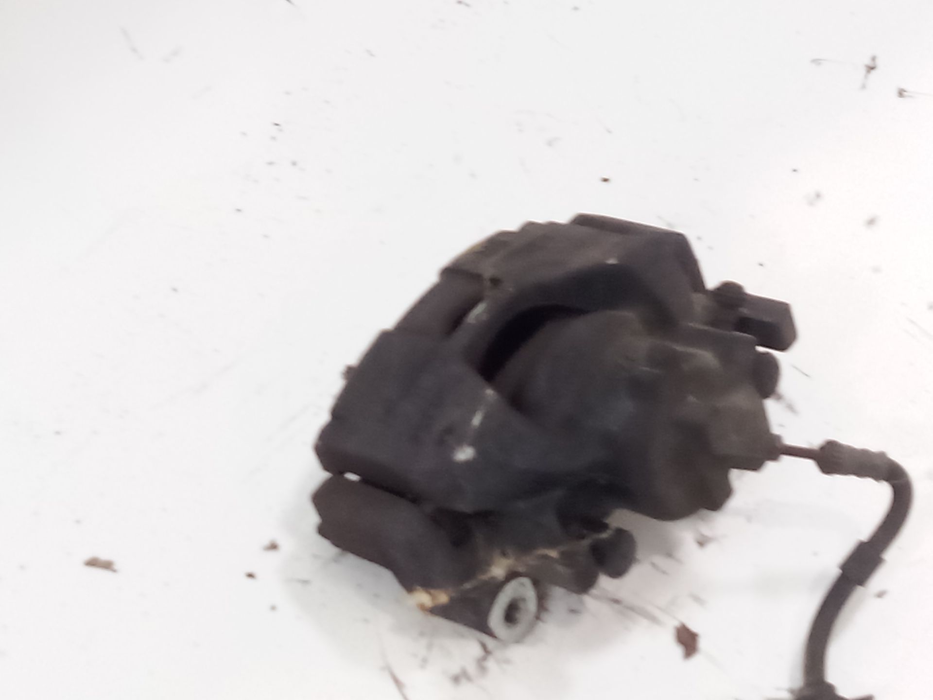 pinza_freno_delantera_derecha_410010001r_renault_laguna_iii_bt0_1_2_0_dci_bt07_bt0j_bt14_bt1a_bt1s