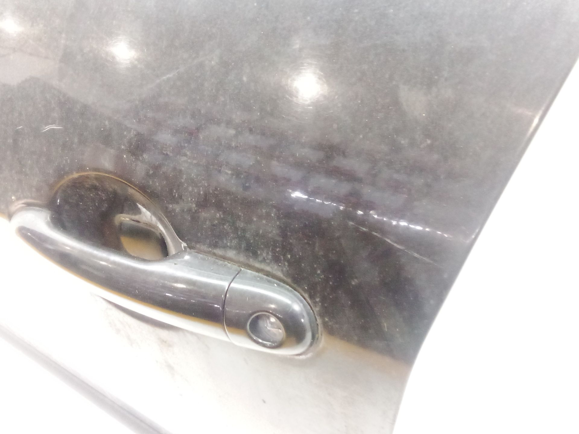 puerta_delantera_izquierda_801010025r_color_carroceria_nv676_pearlescent_black_bc_renault_laguna_iii_bt0_1_2_0_dci_bt07_bt0j_bt1