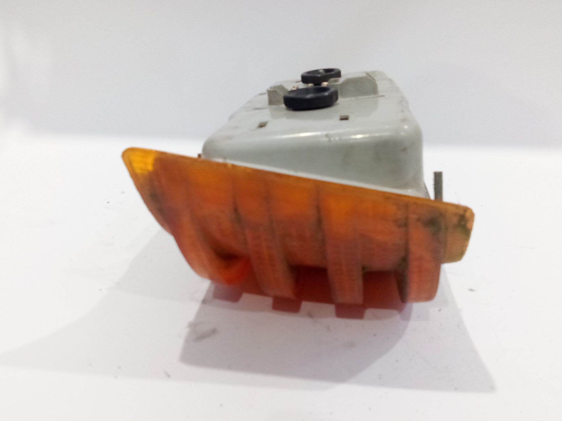 piloto_trasero_izquierdo_1148200964l_mercedes_benz_8_w115_200_d_115_115