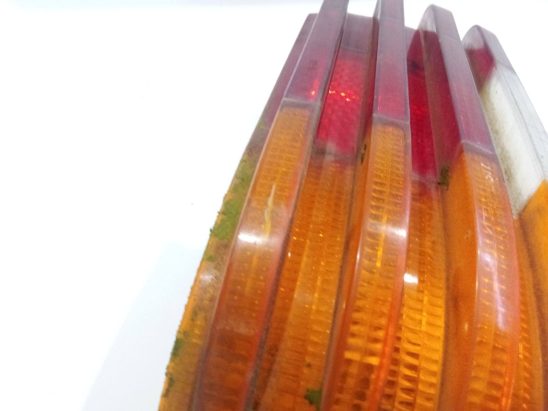 piloto_trasero_izquierdo_1148200964l_mercedes_benz_8_w115_200_d_115_115