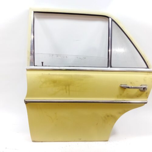 PUERTA TRASERA IZQUIERDA MERCEDES-BENZ /8 (W115) 200 D (115.115)