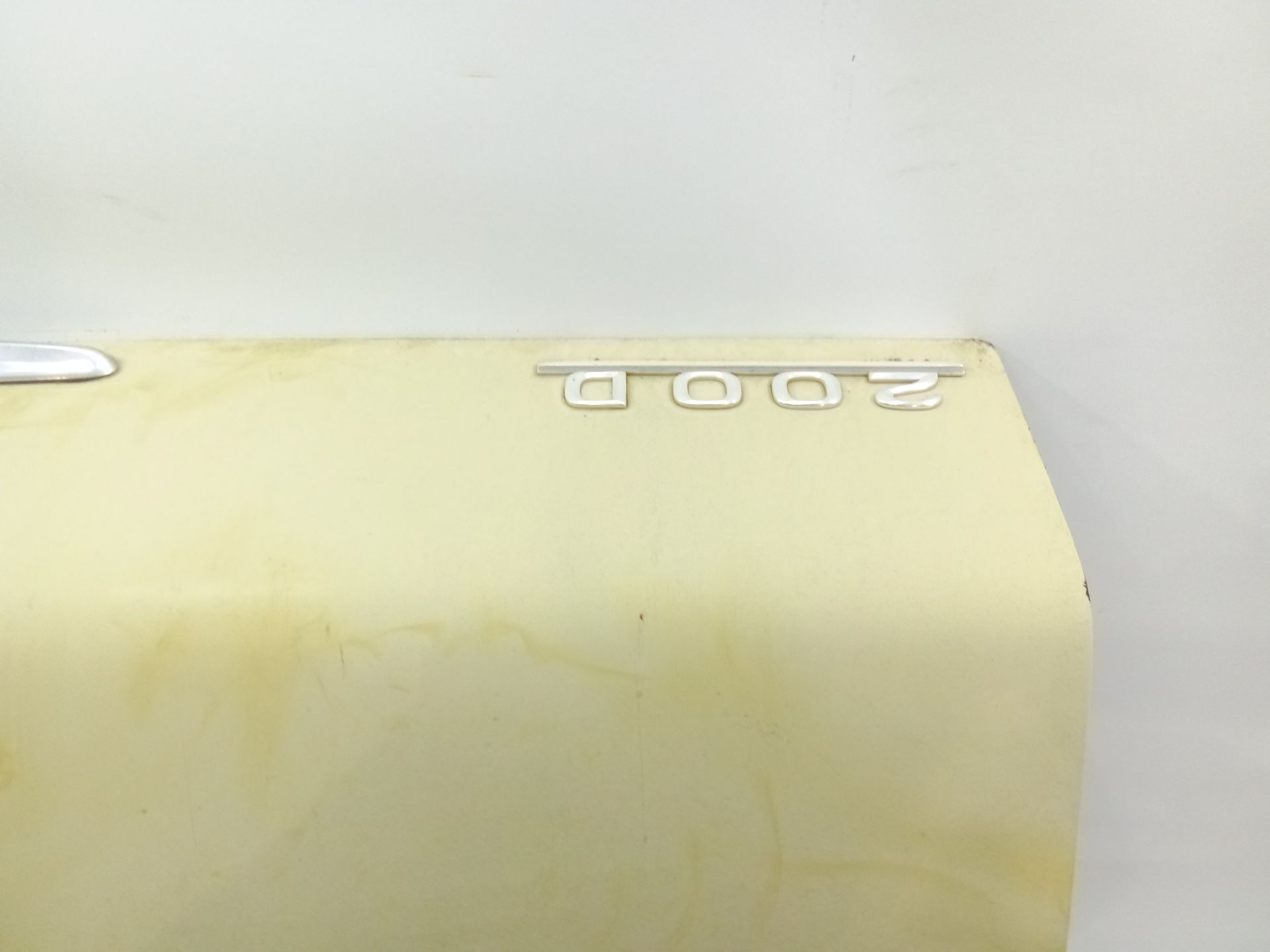 maletero_a1157500075_a115_750_00_75_mercedes_benz_8_w115_200_d_115_115