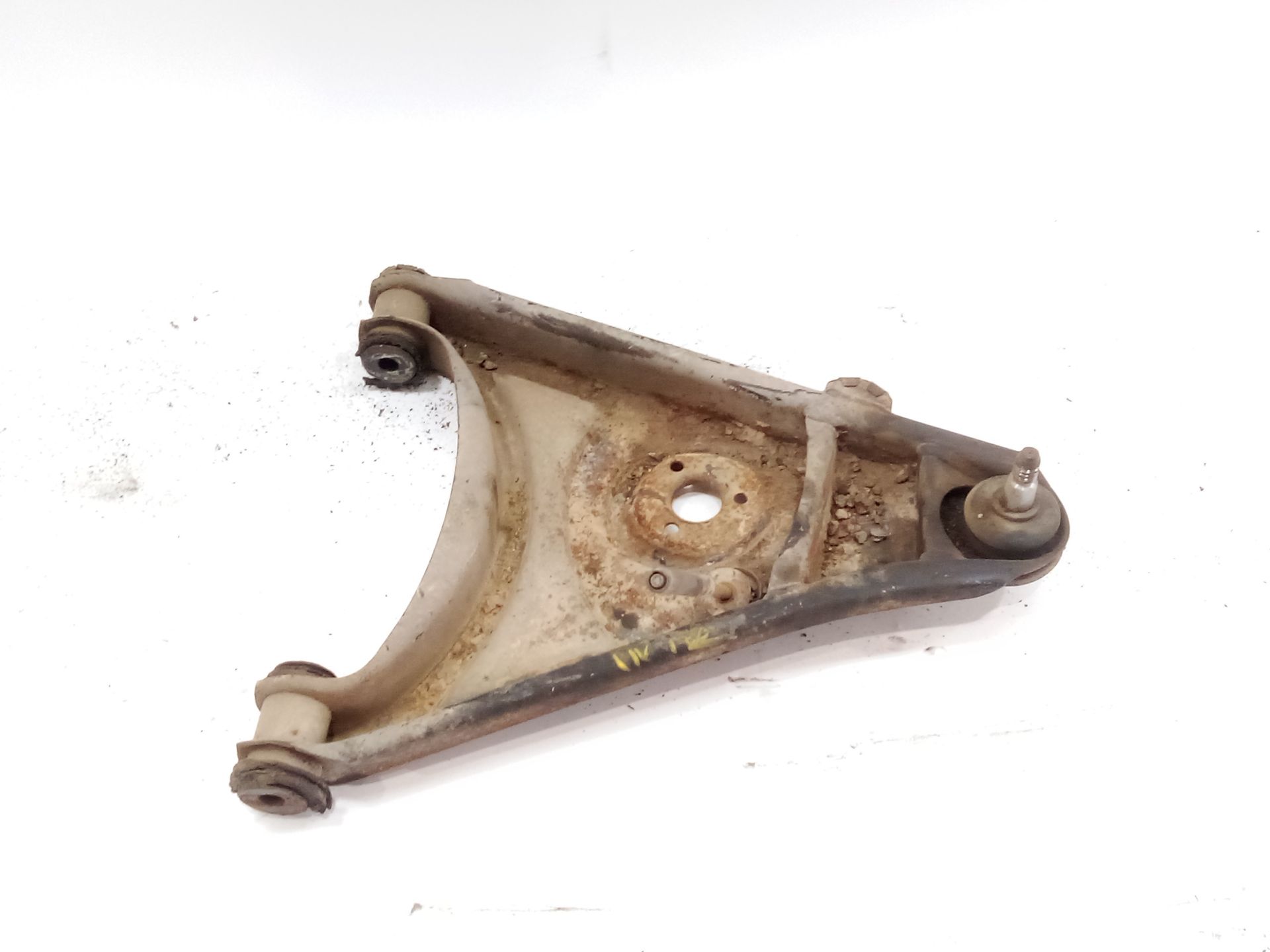 brazo_suspension_inferior_delantero_izquierdo_a1073301207_mercedes_benz_8_w115_200_d_115_115