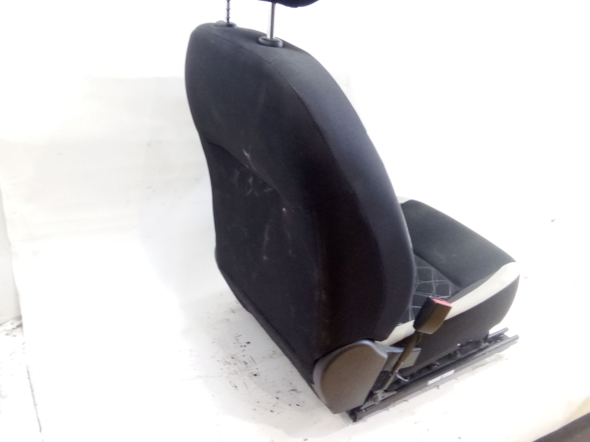 asiento_delantero_izquierdo_izquierdo_color_interior_k_nissan_micra_v_k14_1_0_ig_t