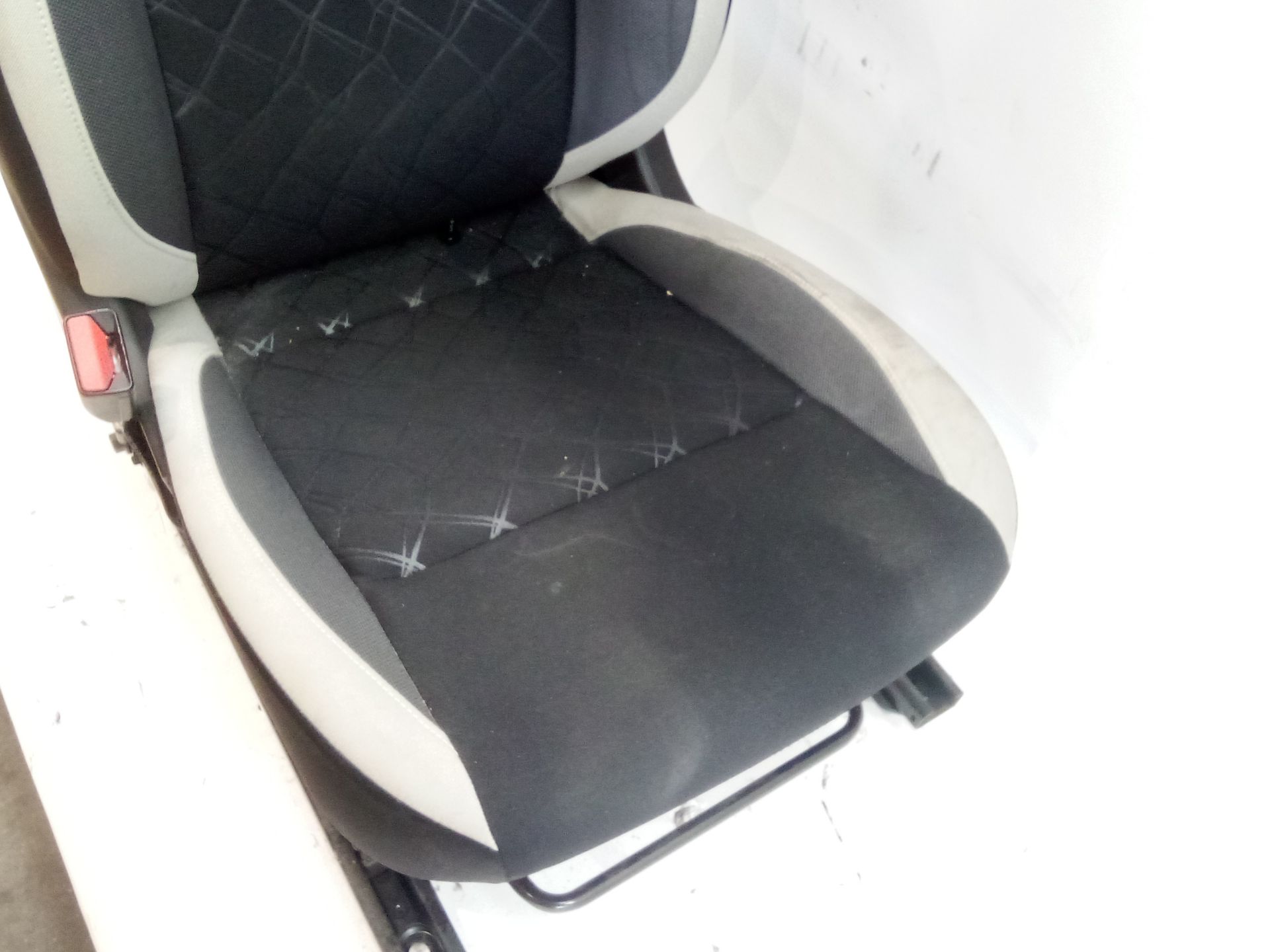 asiento_delantero_izquierdo_izquierdo_color_interior_k_nissan_micra_v_k14_1_0_ig_t