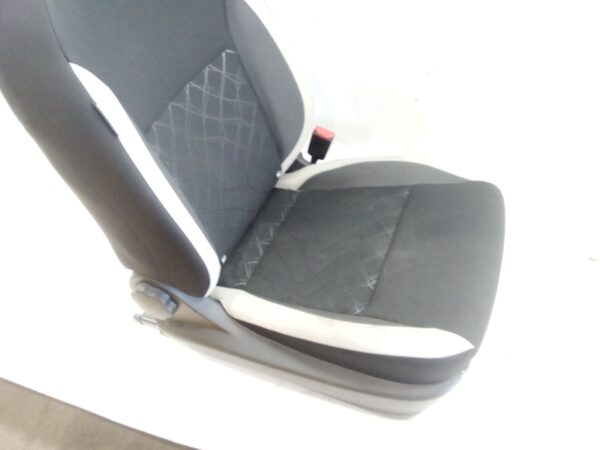 asiento_delantero_derecho_derecho_color_interior_k_nissan_micra_v_k14_1_0_ig_t