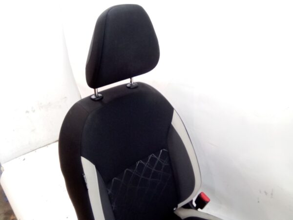 asiento_delantero_derecho_derecho_color_interior_k_nissan_micra_v_k14_1_0_ig_t