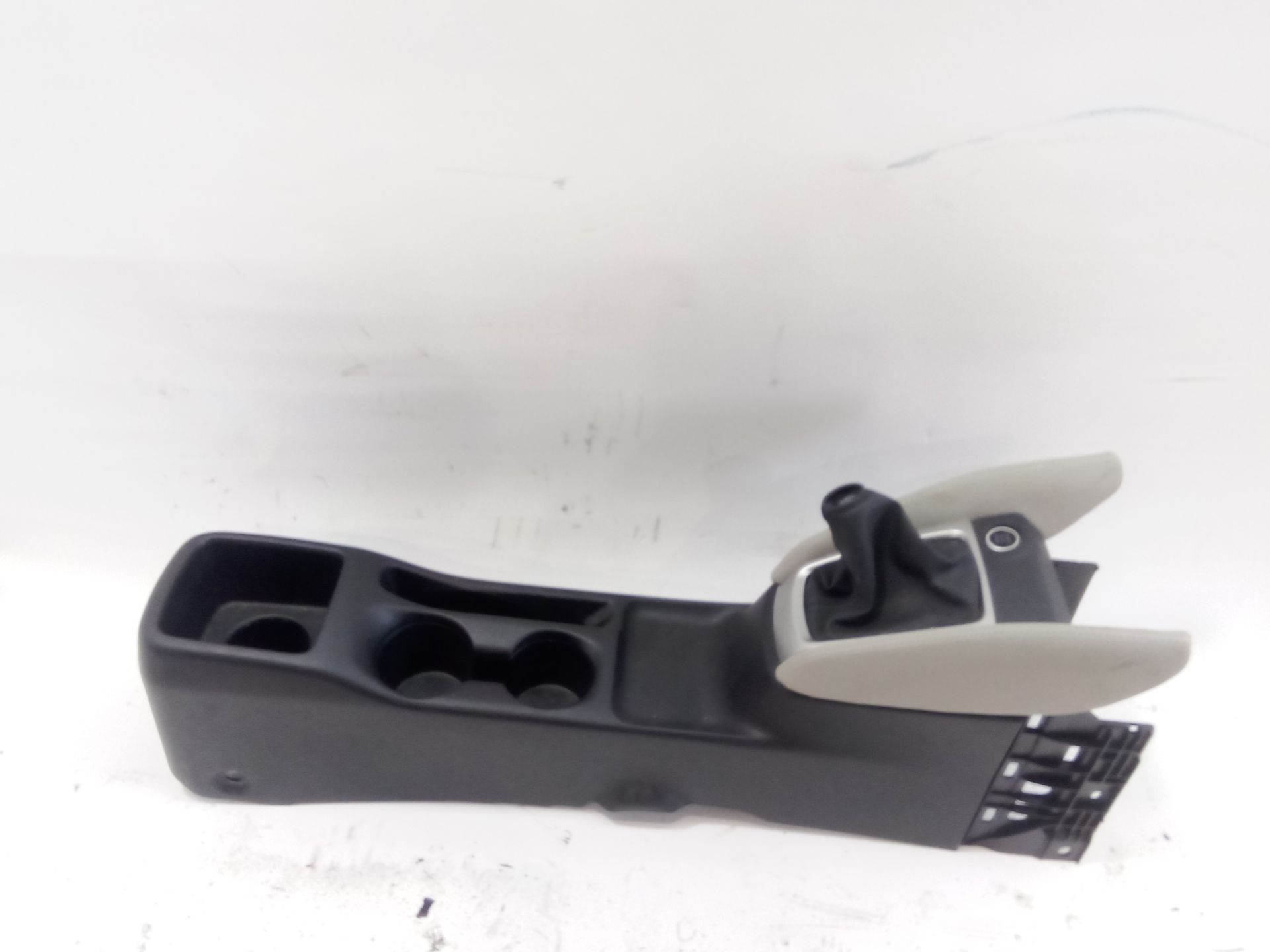 consola_central_969105fa2a_nissan_micra_v_k14_1_0_ig_t