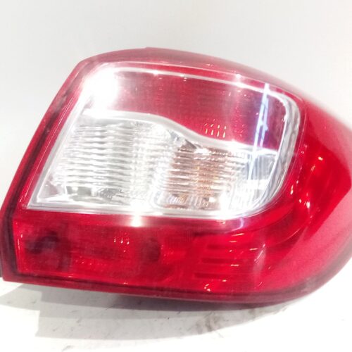 PILOTO TRASERO DERECHO DACIA SANDERO II 1.5 DCI