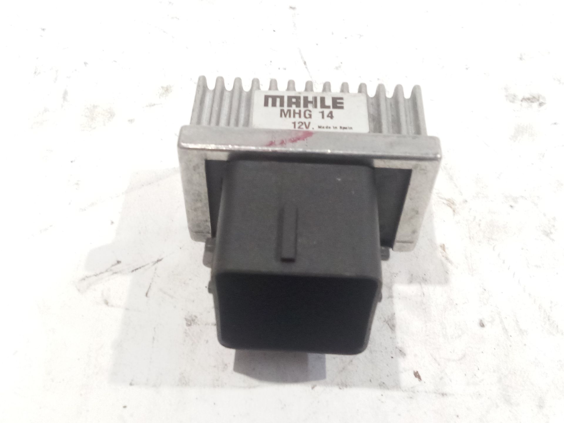 caja_precalentamiento_mhg14_mahle_dacia_sandero_ii_1_5_dci