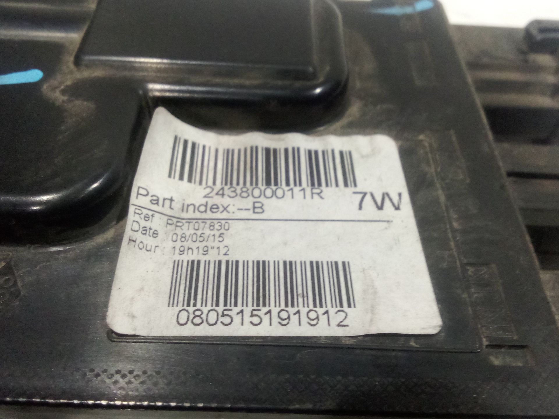 caja_reles_fusibles_243880001r_renault_scenic_iii_jz0_1_1_5_dci