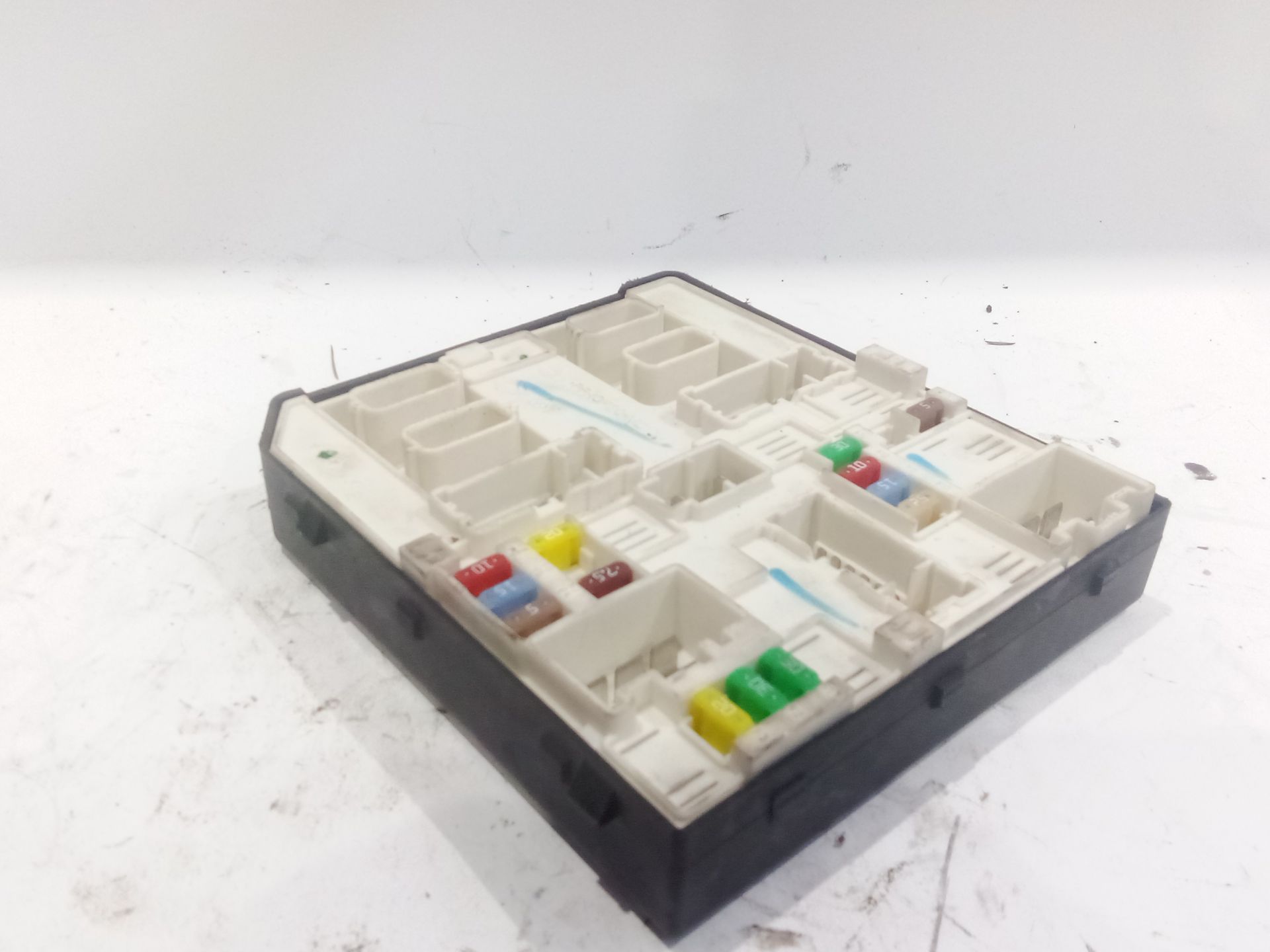 caja_reles_fusibles_284b62069r_2577231928_renault_scenic_iii_jz0_1_1_5_dci