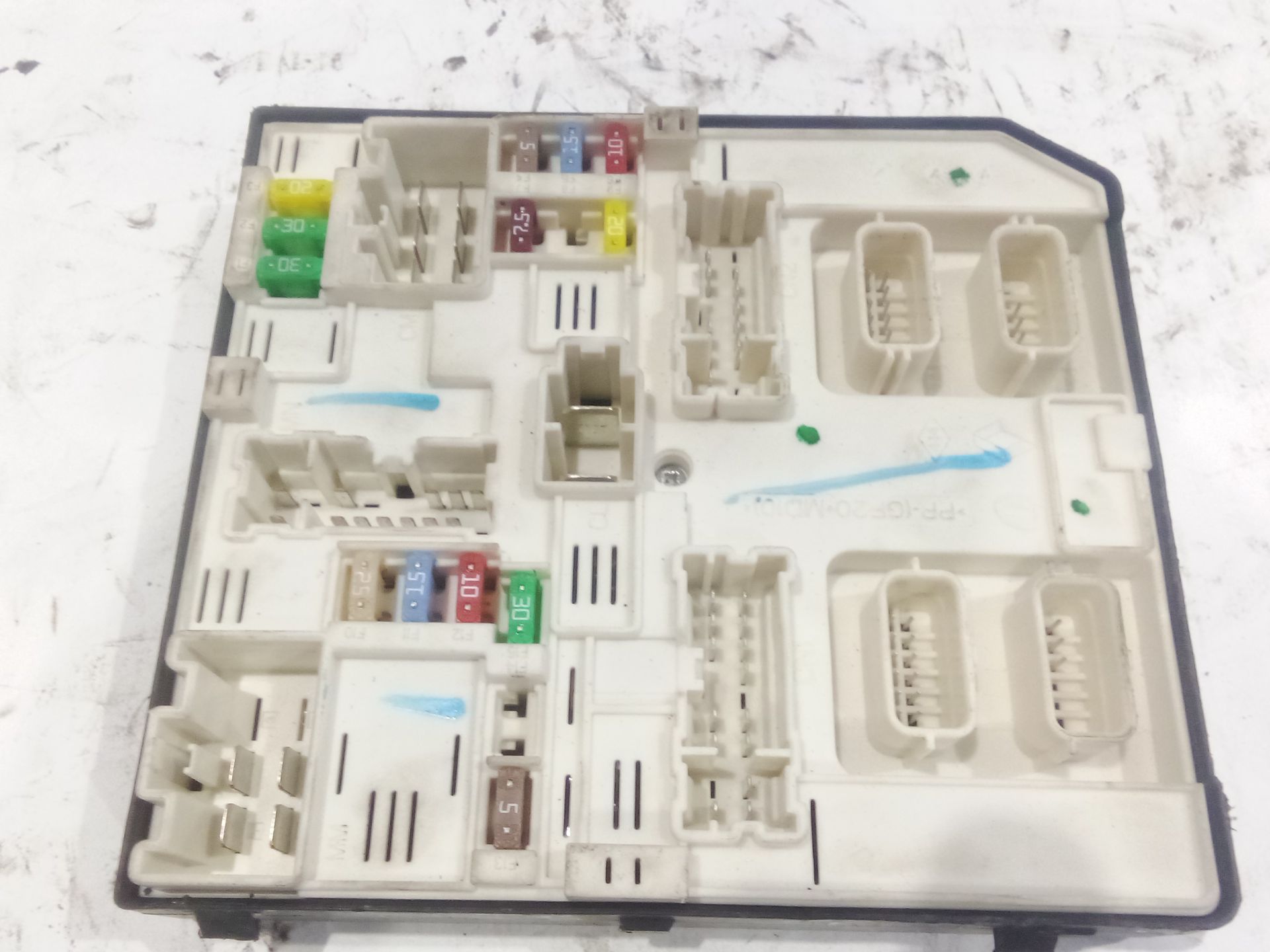 caja_reles_fusibles_284b62069r_2577231928_renault_scenic_iii_jz0_1_1_5_dci