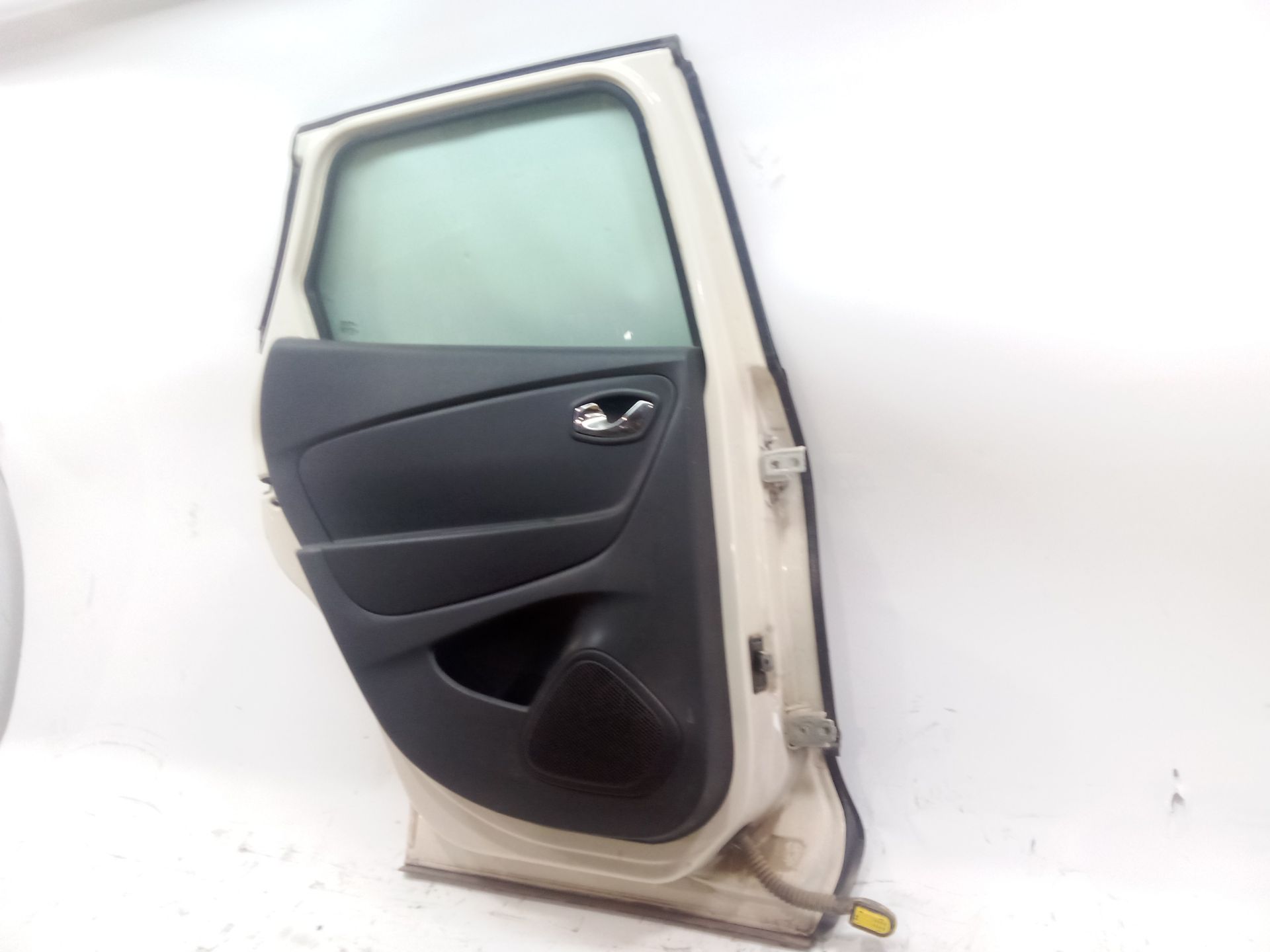 puerta_trasera_izquierda_821012117r_color_carroceria_ovd16_ivory_brown_renault_captur_i_j5_h5_0_9_tce_90