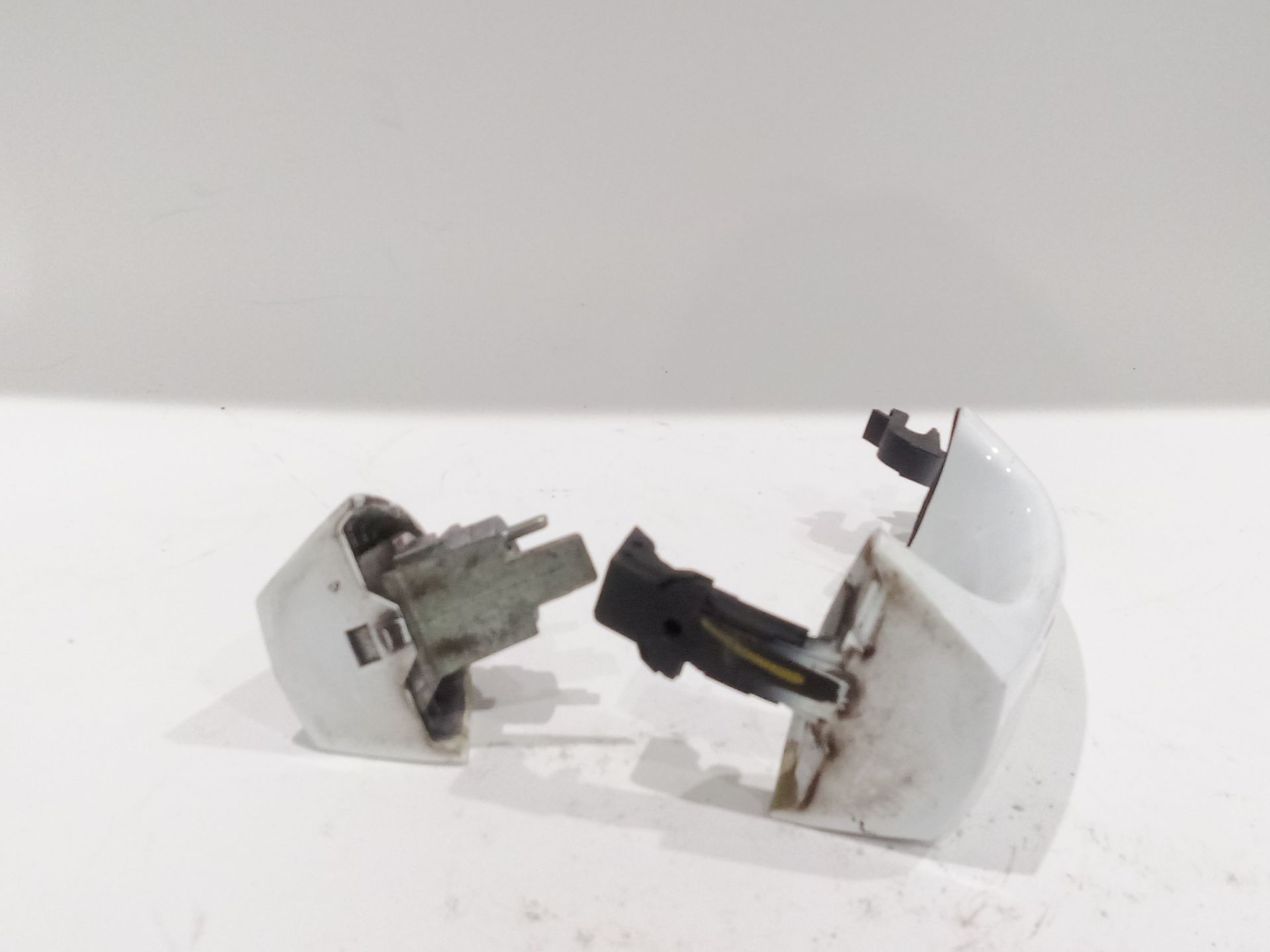 maneta_exterior_delantera_izquierda_1596773_ford_fiesta_vi_cb1_ccn_1_25