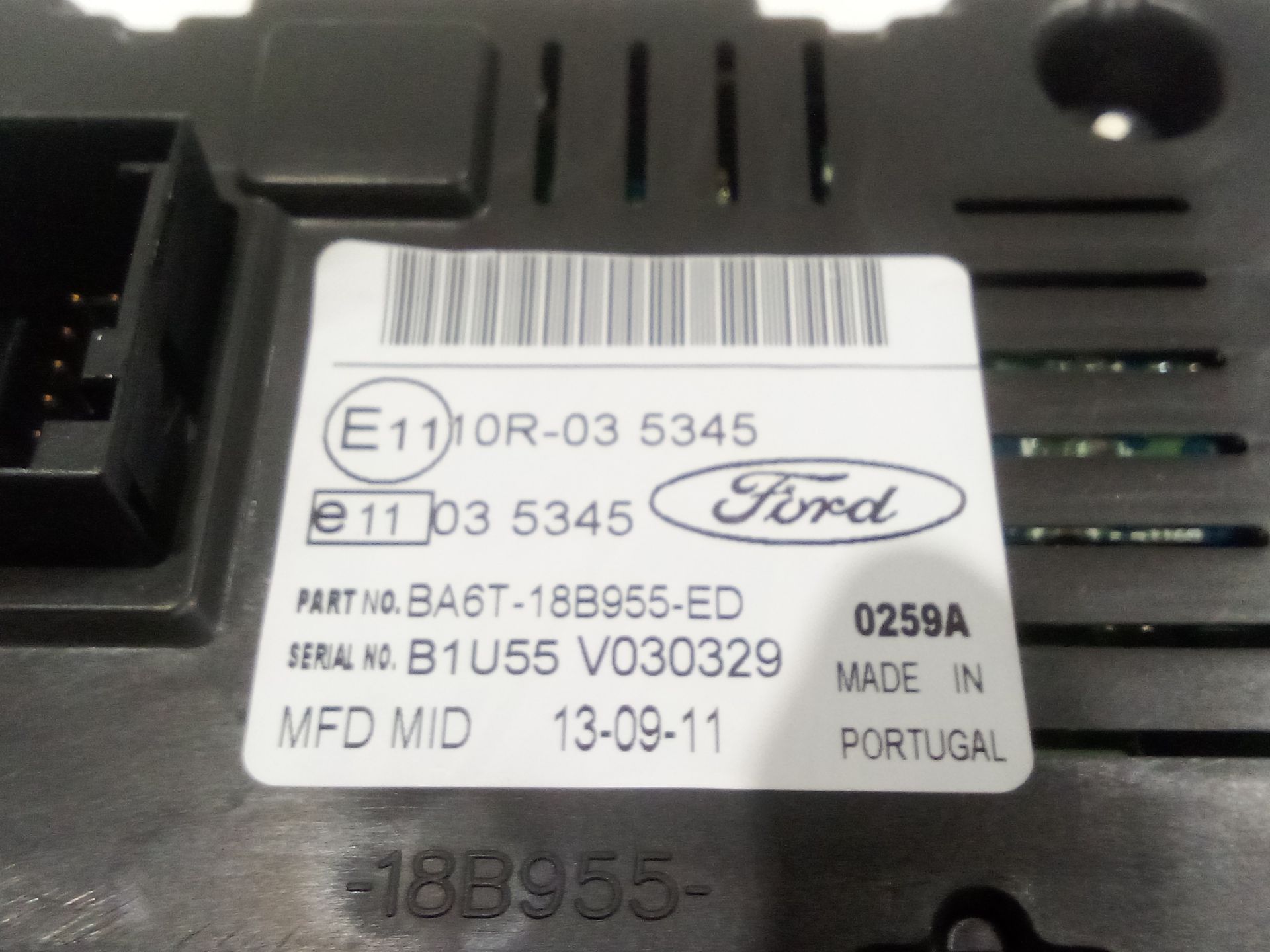 pantalla_multifuncion_ba6t18b955ed_b1u55_v030329_ba6t_18b955_ed_ford_fiesta_vi_cb1_ccn_1_25