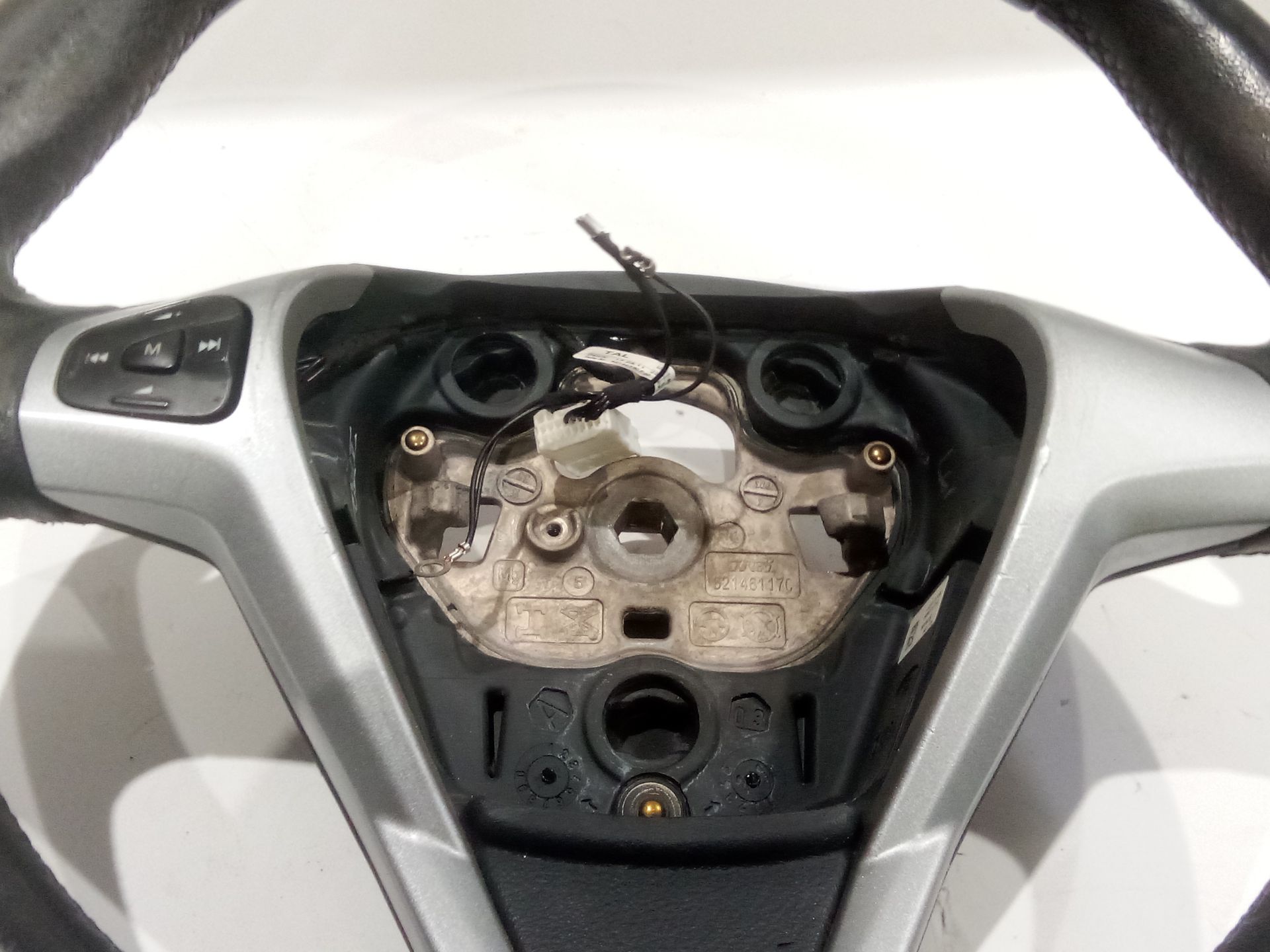 volante_8a613600aj38c5_62146117c_8a61_3600_aj38c5_ford_fiesta_vi_cb1_ccn_1_25