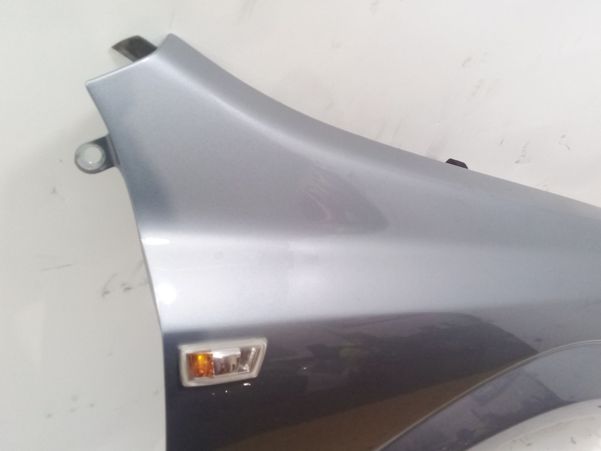 aleta_delantera_derecha_93178667_opcion_de_color_gbj_opel_astra_h_sedan_a04_1_7_cdti_l69