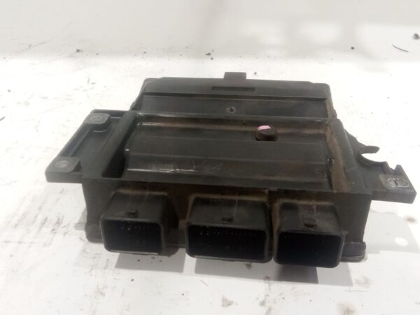 centralita_motor_uce_8200399038_84892904jzg_8200619409_renault_clio_iii_br0_1_cr0_1_1_5_dci_br17_cr17
