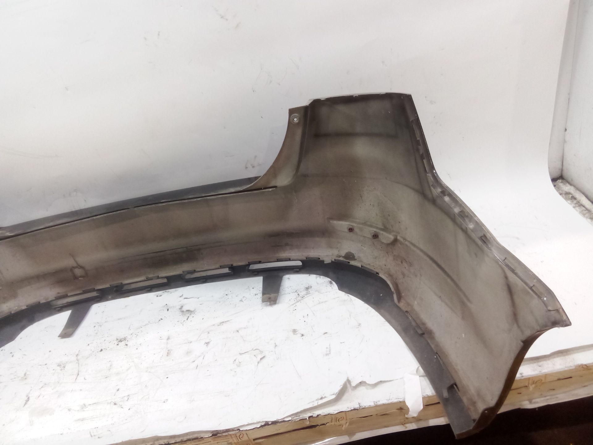 paragolpes_trasero_7s71f17906baxwaa_pintura_exteriorpan_er_black_metallic_7s71_f17906_baxwaa_ford_mondeo_iv_sedan_ba7_2_0_flexif