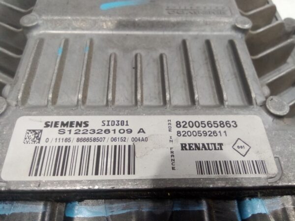 centralita_motor_uce_8200565863_renault_megane_ii_bm0_1_cm0_1_1_5_dci_bm1e_cm1e