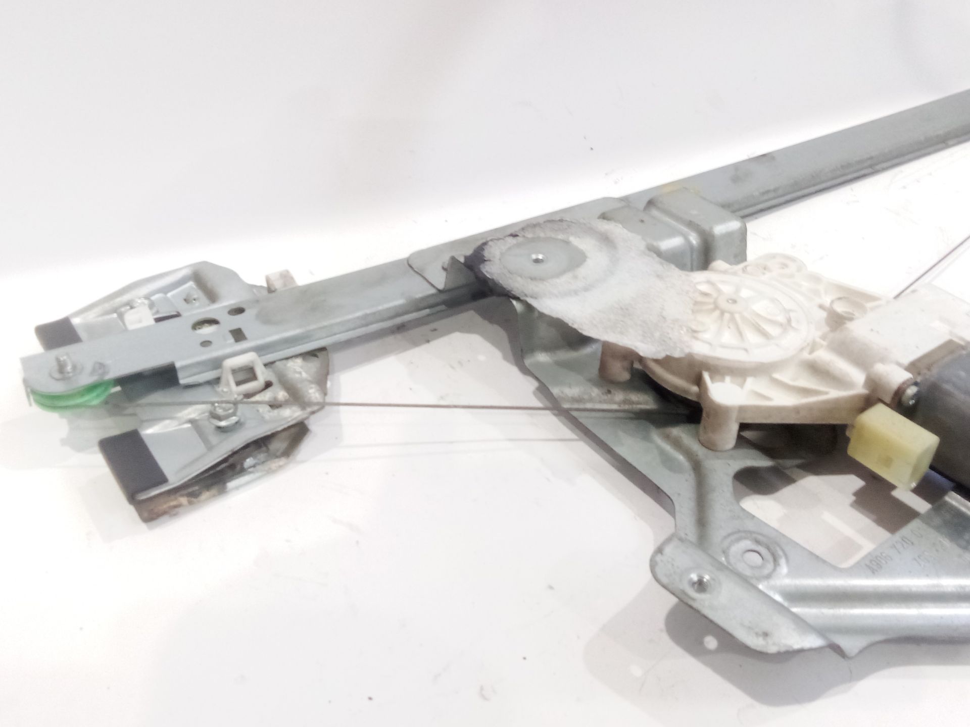 elevalunas_delantero_derecho_9067200146_mercedes_benz_sprinter_5_t_caja_chasis_b906_516_cdi_906_153_906_155_906_253_906_255