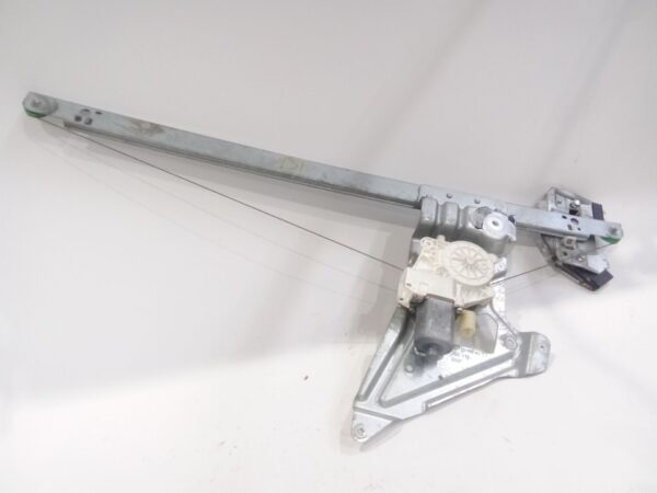 elevalunas_delantero_izquierdo_9067200046_mercedes_benz_sprinter_5_t_caja_chasis_b906_516_cdi_906_153_906_155_906_253_906_255
