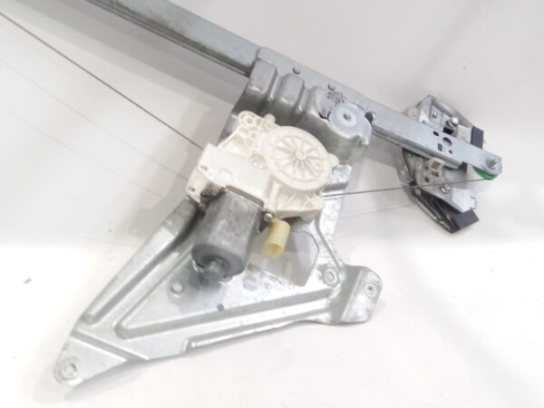 elevalunas_delantero_izquierdo_9067200046_mercedes_benz_sprinter_5_t_caja_chasis_b906_516_cdi_906_153_906_155_906_253_906_255